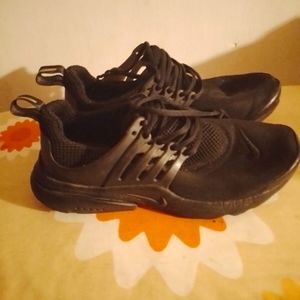 Nike women's Sneackers.